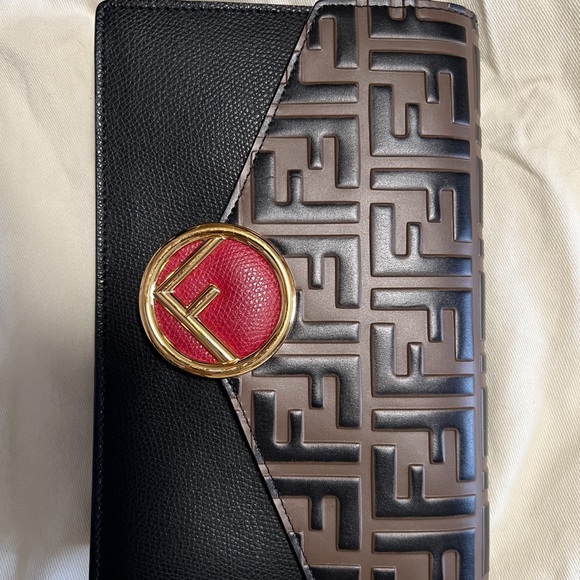 Fendi brown crossbody - Picture 7 of 9